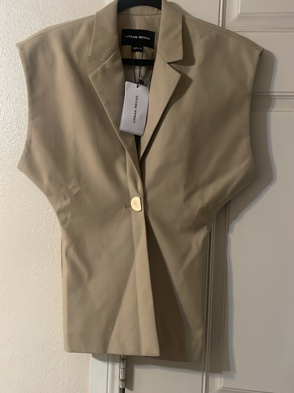 Urban Revivo Beige Sleeveless Blazer Vest